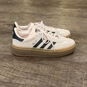 Adidas platform gazelle (women’s 8) pink and black